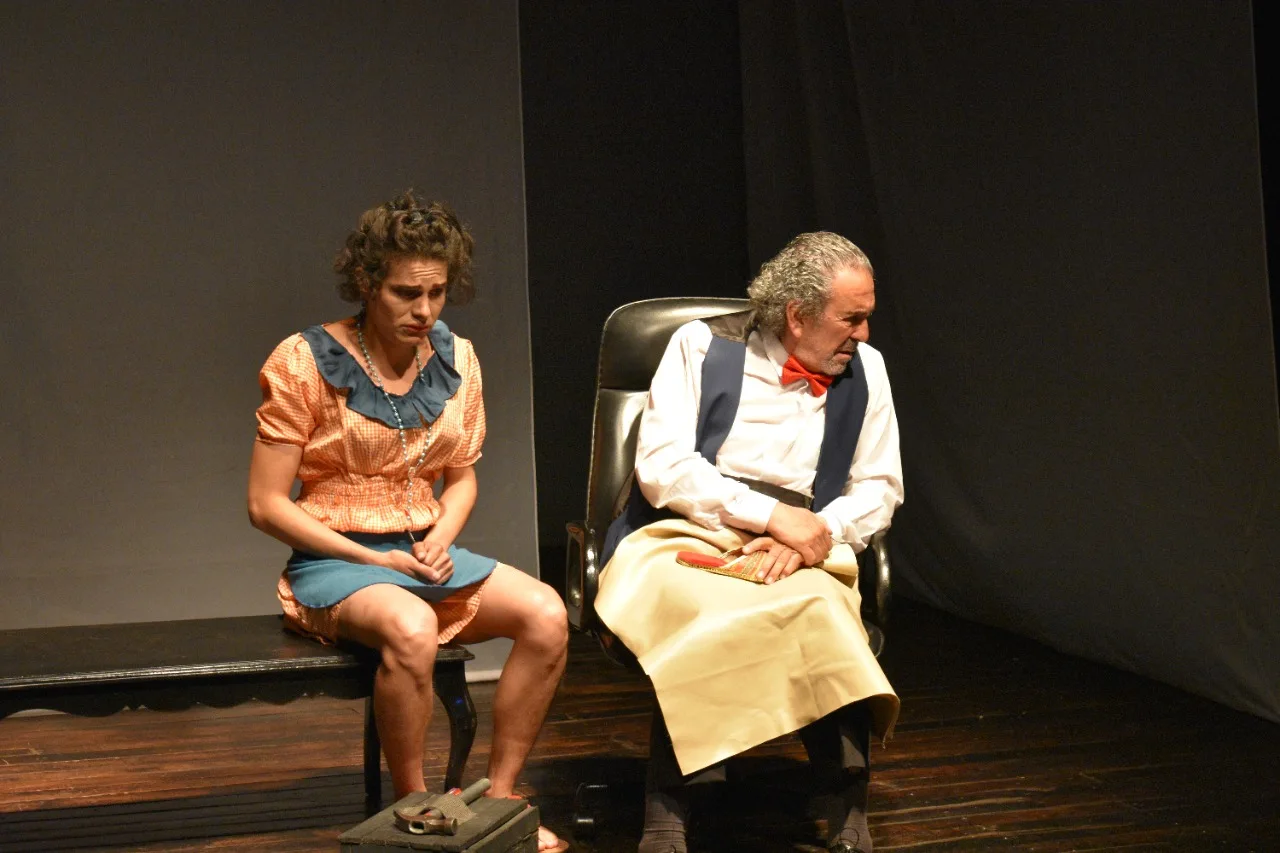 Personajes en escena de La tradición del Chapín
