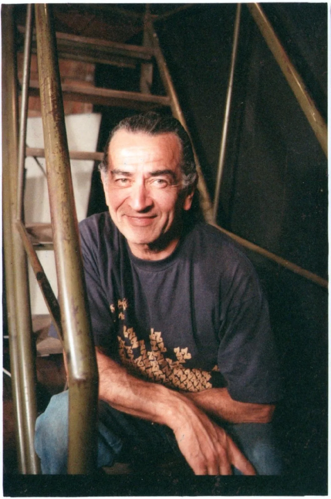 Retrato enmarcado de Eddy Armando Rodríguez en el archivo de La Mama