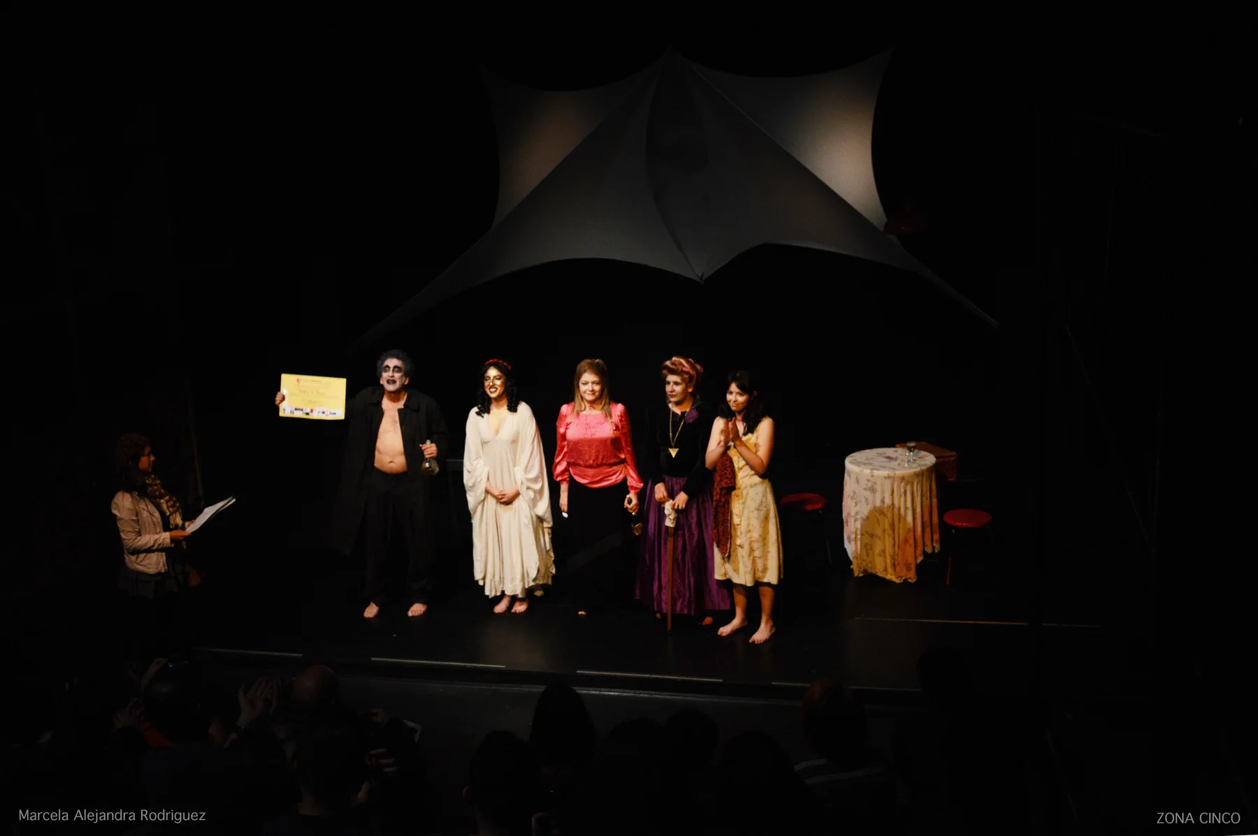 Escena del estreno de El laberinto del tiempo