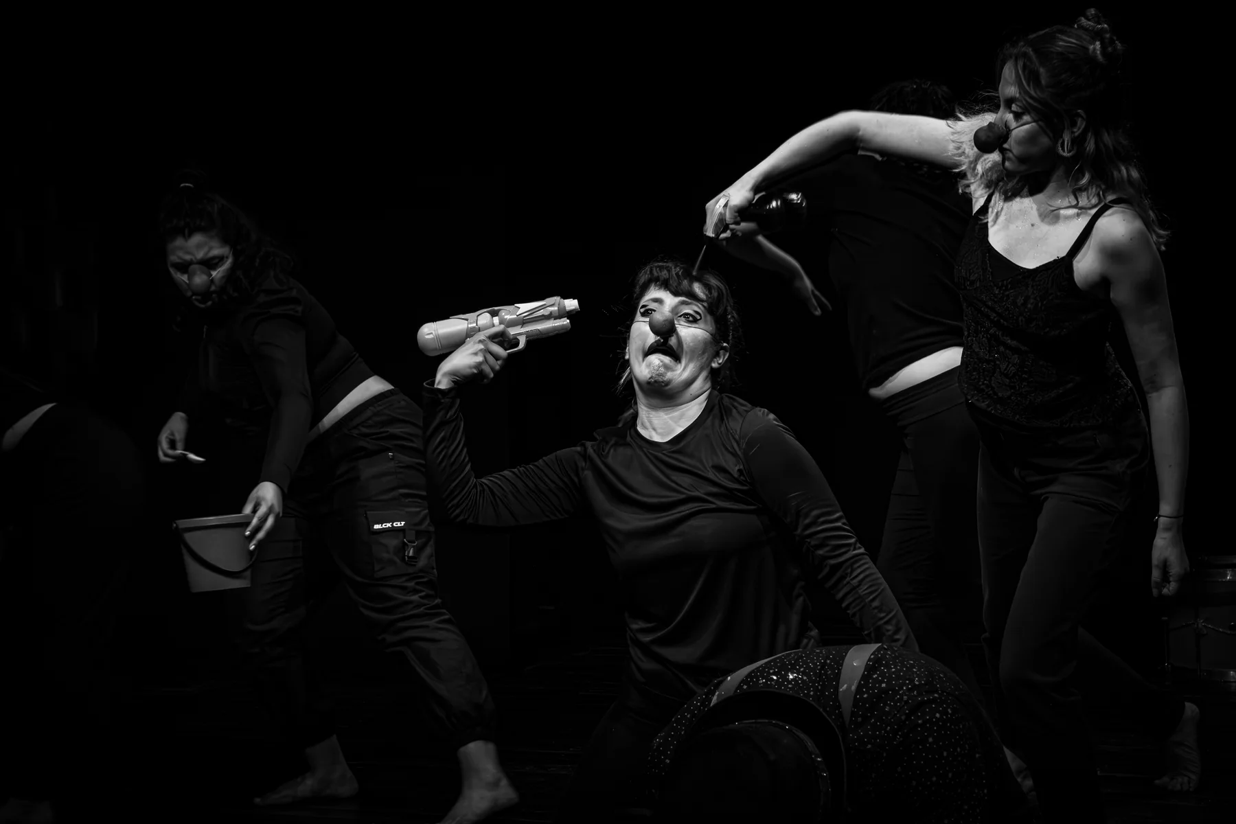 Elenco de Shakespeare Allegro en escena coral